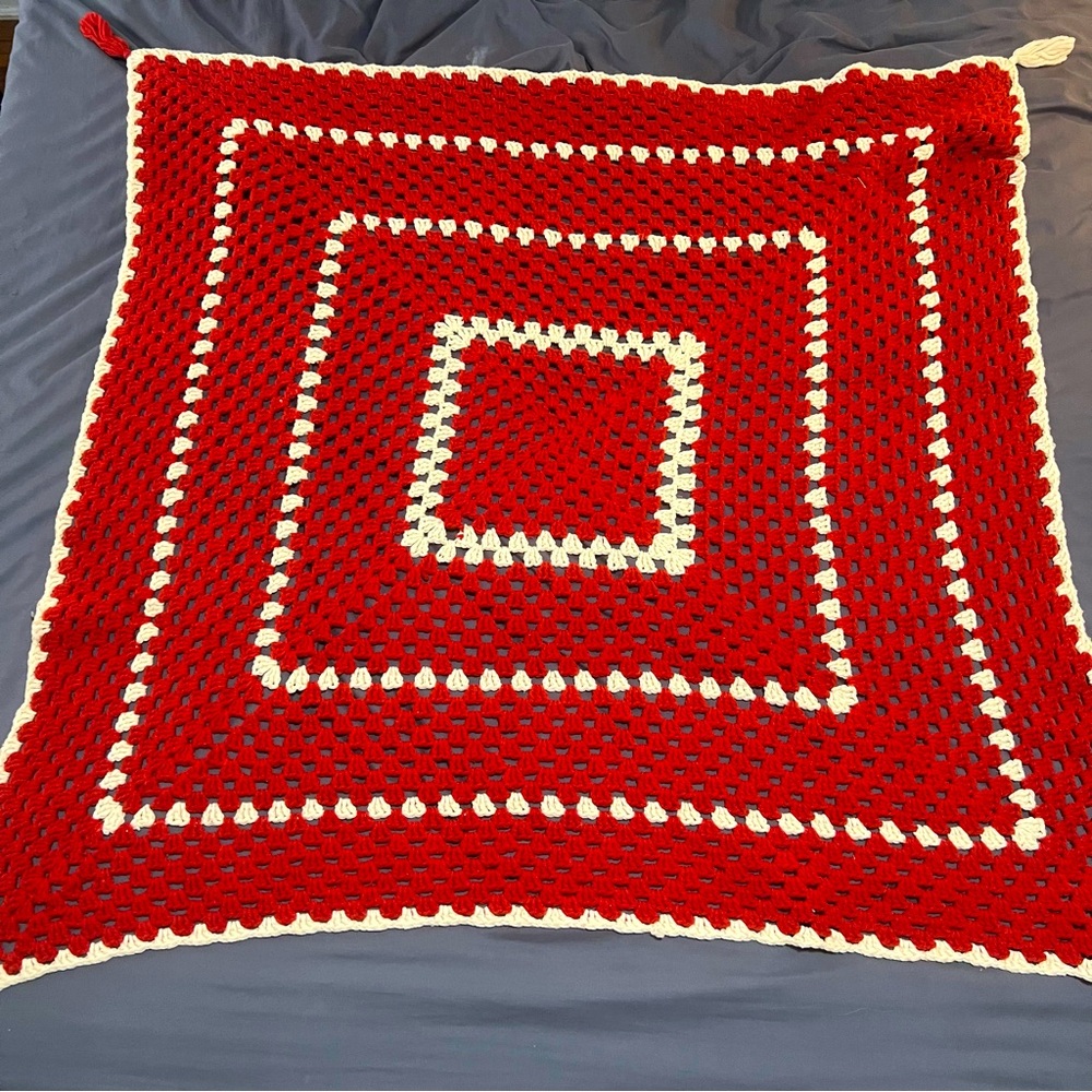 Vintage Handmade Red & Cream Colored Crochet Afghan Throw Blanket — 48in x 44 in